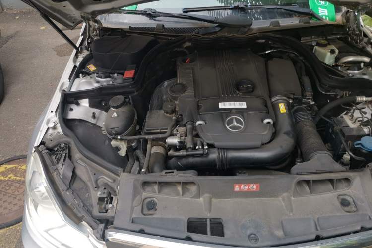 Used Mercedes-Benz C-Class 2013 C 180 CGI Classic Engine Bay Right