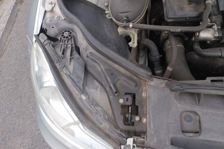 Used Mercedes-Benz C-Class 2013 C 260 CGI Elegant Model Engine Bay Right
