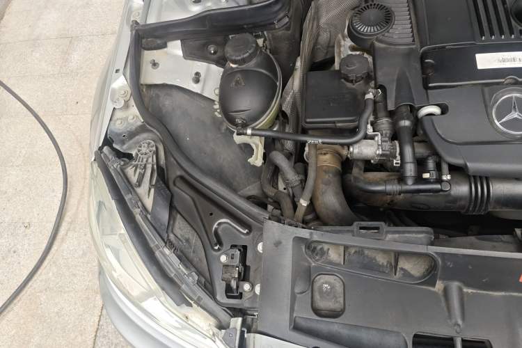 Used Mercedes-Benz C-Class 2013 C 180 Classic Grand Edition Engine Bay Right