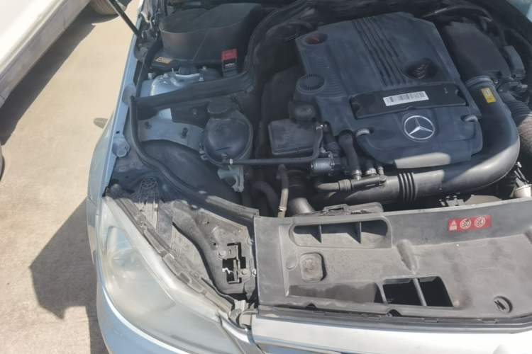 Used Mercedes-Benz C-Class 2013 C 180 Classic Grand Edition Engine Bay Right