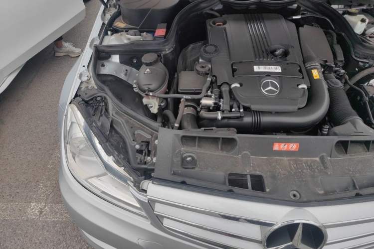Used Mercedes-Benz C-Class 2013 C 180 Classic Grand Edition Engine Bay Right