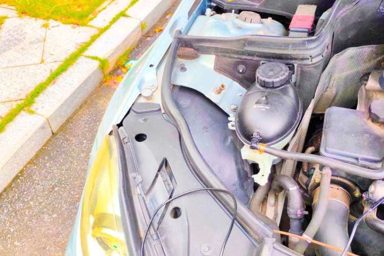 Used Mercedes-Benz C-Class 2013 C 260 CGI Elegant Model Engine Bay Right