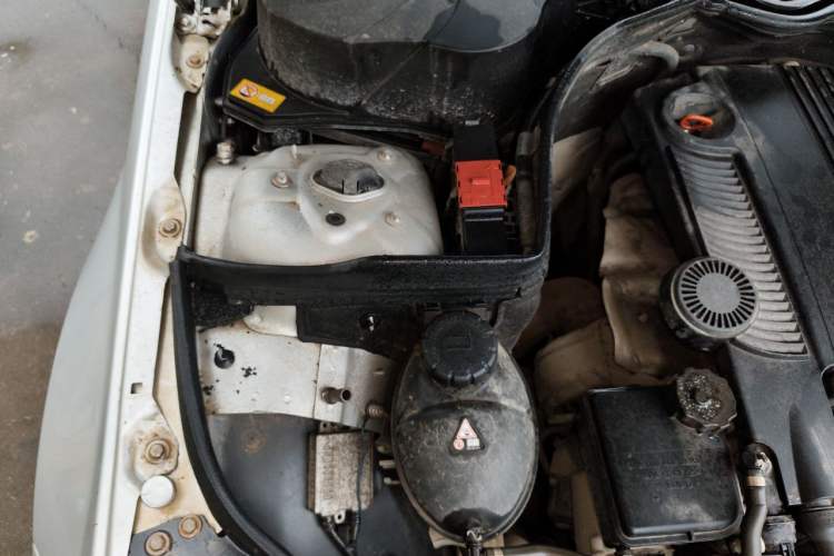 Used Mercedes-Benz C-Class 2013 C 180 Classic Grand Edition Engine Bay Right