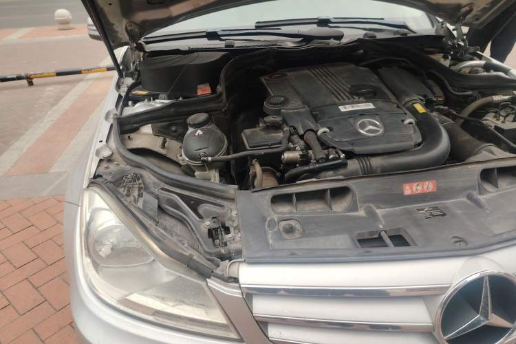 Used Mercedes-Benz C-Class 2013 C 260 CGI Elegant Model Engine Bay Right