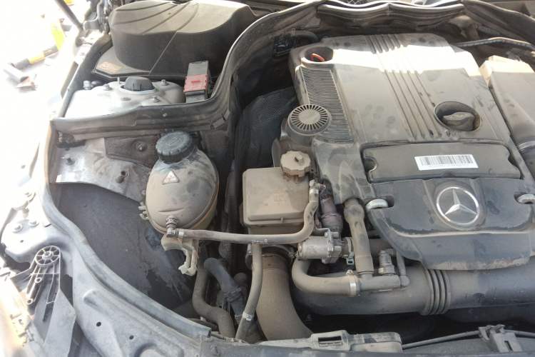 Used Mercedes-Benz C-Class 2013 C 260 CGI Elegant Model Engine Bay Right