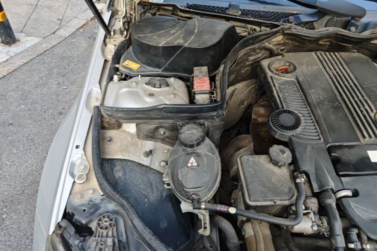 Used Mercedes-Benz C-Class 2013 C 260 Fashion Edition Grand Edition Engine Bay Right