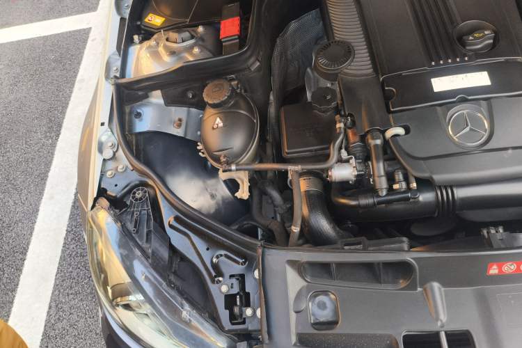 Used Mercedes-Benz C-Class 2013 C 180 Classic Grand Edition Engine Bay Right
