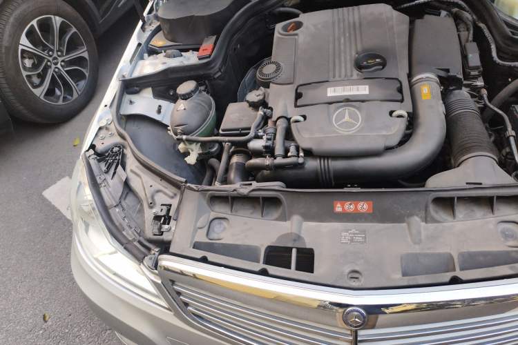 Used Mercedes-Benz C-Class 2013 C 260 CGI Elegant Model Engine Bay Right