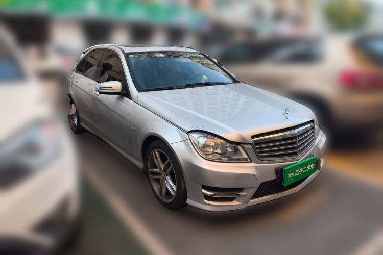 Used Mercedes-Benz C-Class 2013 C 180 Classic Grand Edition Front Right 45 Deg