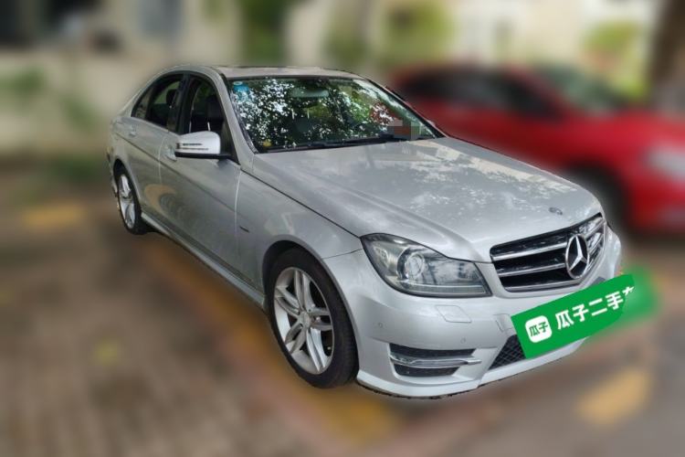 Used Mercedes-Benz C-Class 2013 C 260 Fashion Edition Grand Edition Front Right 45 Deg