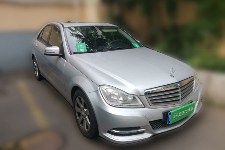 Used Mercedes-Benz C-Class 2013 C 180 CGI Classic Front Right 45 Deg