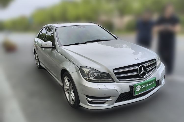 Used Mercedes-Benz C-Class 2013 C 260 Fashion Edition Grand Edition Front Right 45 Deg