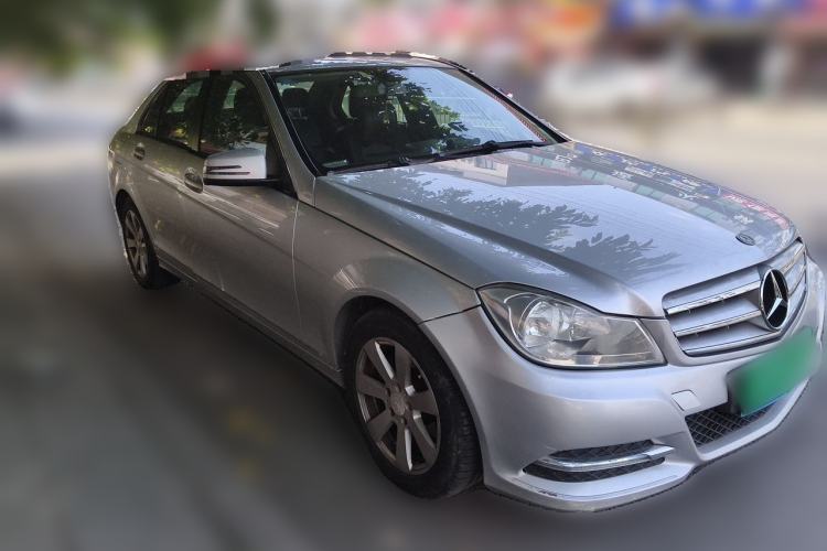 Used Mercedes-Benz C-Class 2013 C 180 CGI Classic Front Right 45 Deg