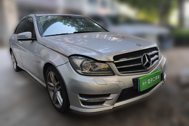 Used Mercedes-Benz C-Class 2013 C 260 Fashion Edition Grand Edition Front Right 45 Deg
