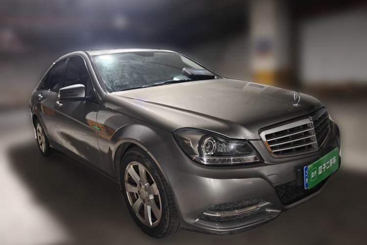 Used Mercedes-Benz C-Class 2013 C 180 CGI Classic Front Right 45 Deg