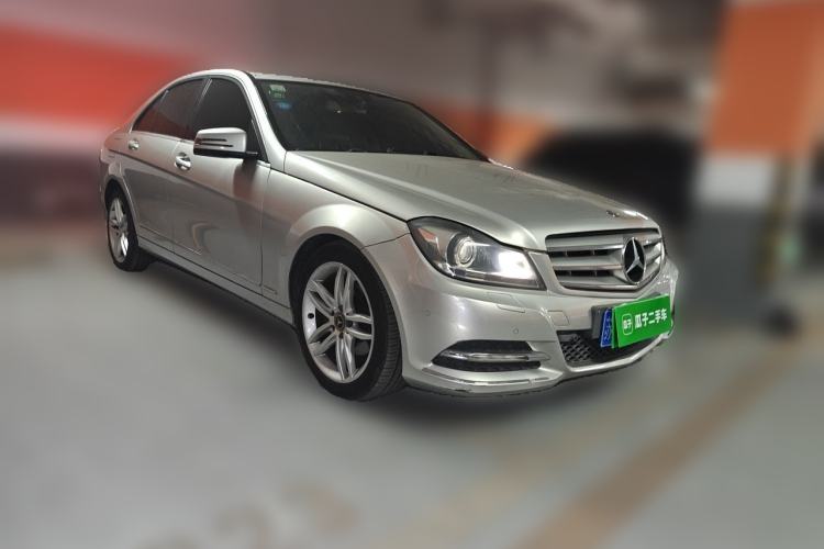 Used Mercedes-Benz C-Class 2013 C 260 CGI Fashion Model Front Right 45 Deg