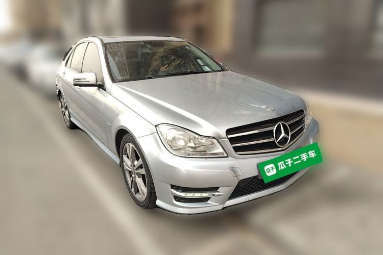 Used Mercedes-Benz C-Class 2013 C 180 Classic Grand Edition Front Right 45 Deg