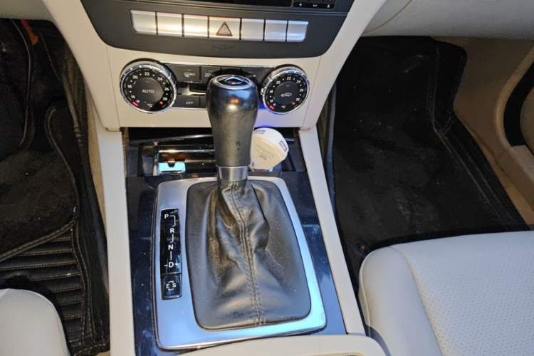 Used Mercedes-Benz C-Class 2013 C 180 CGI Classic Gear Lever