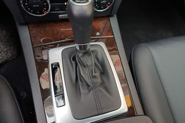 Used Mercedes-Benz C-Class 2013 C 260 CGI Elegant Model Gear Lever