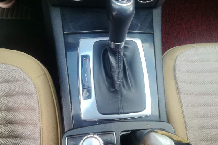 Used Mercedes-Benz C-Class 2013 C 180 CGI Classic Gear Lever