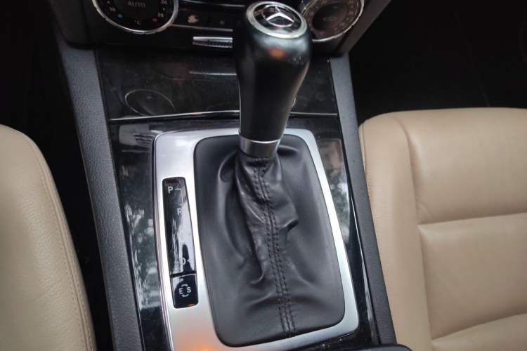 Used Mercedes-Benz C-Class 2013 C 260 CGI Fashion Model Gear Lever