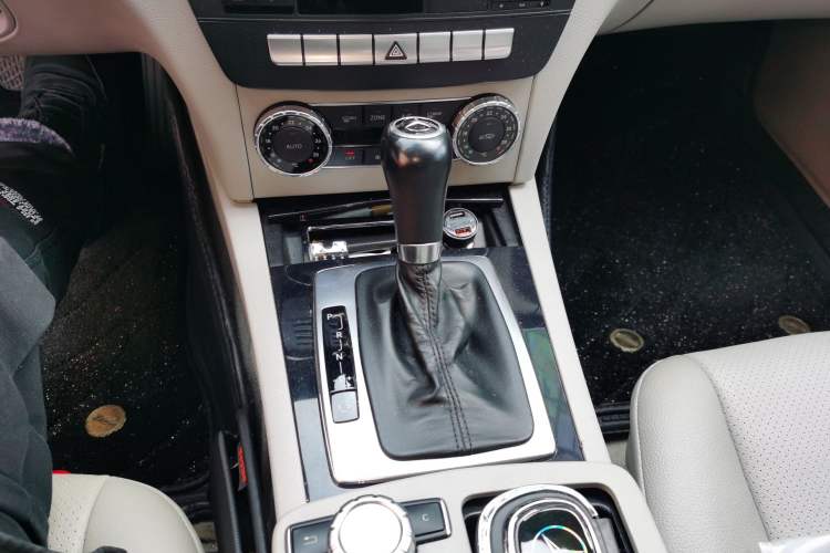 Used Mercedes-Benz C-Class 2013 C 180 CGI Classic Gear Lever