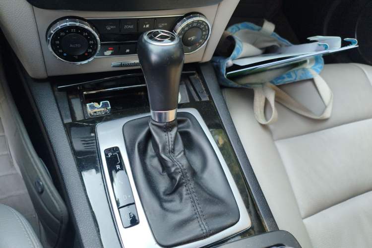 Used Mercedes-Benz C-Class 2013 C 260 CGI Fashion Model Gear Lever
