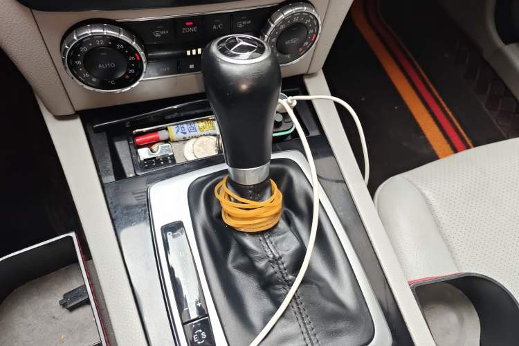 Used Mercedes-Benz C-Class 2013 C 180 Classic Grand Edition Gear Lever
