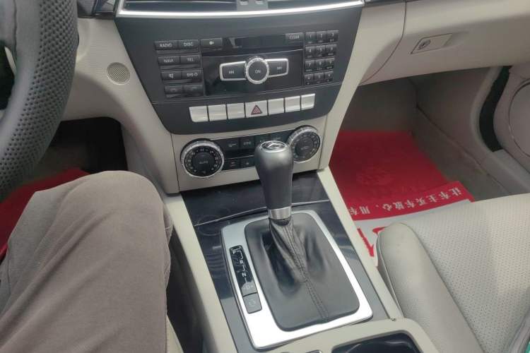 Used Mercedes-Benz C-Class 2013 C 180 Classic Grand Edition Gear Lever