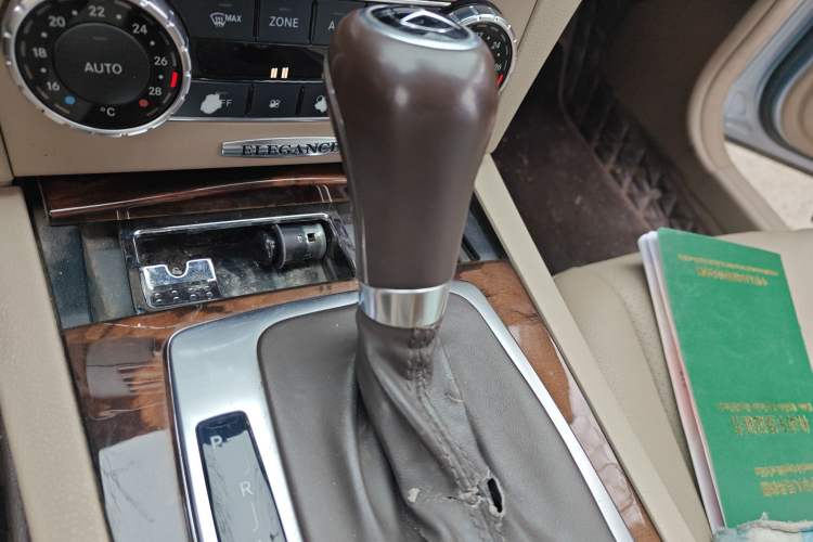 Used Mercedes-Benz C-Class 2013 C 260 CGI Elegant Model Gear Lever
