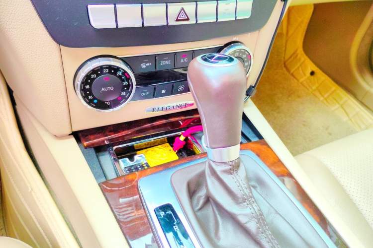 Used Mercedes-Benz C-Class 2013 C 260 CGI Elegant Model Gear Lever