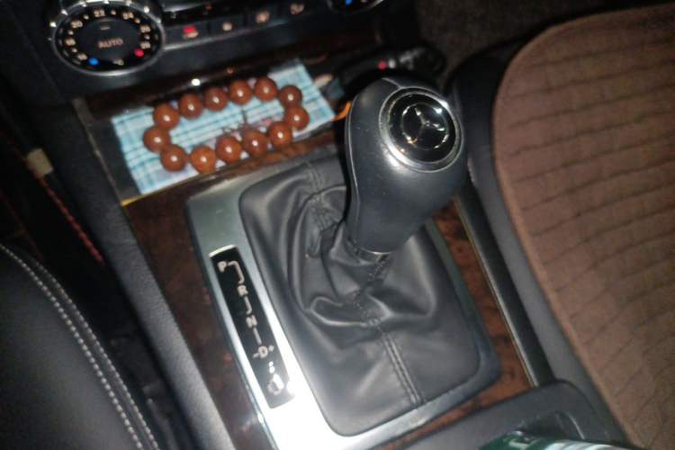 Used Mercedes-Benz C-Class 2013 C 260 Elegant Grand Edition Gear Lever