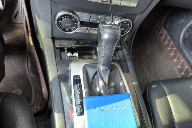 Used Mercedes-Benz C-Class 2013 C 180 CGI Classic Gear Lever