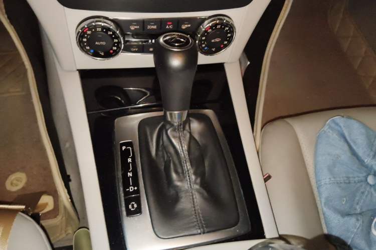Used Mercedes-Benz C-Class 2013 C 180 CGI Classic Gear Lever
