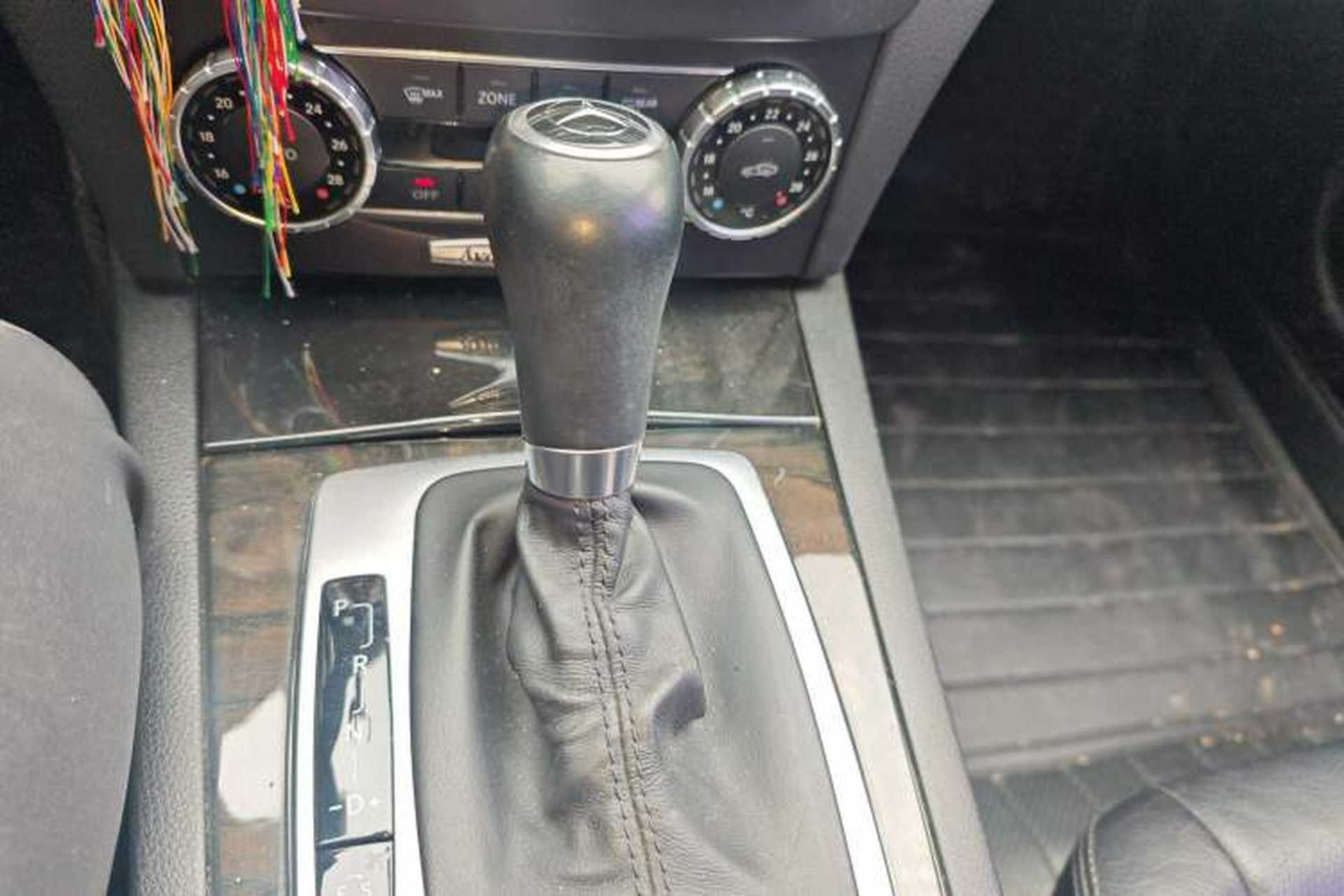 Used Mercedes-Benz C-Class 2013 C 260 CGI Fashion Model Gear Lever