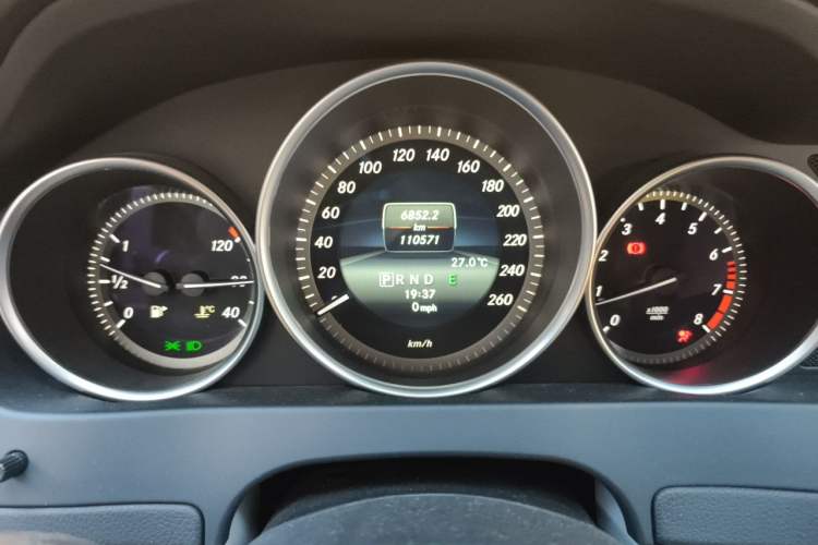 Used Mercedes-Benz C-Class 2013 C 180 Classic Grand Edition Instrument Cluster