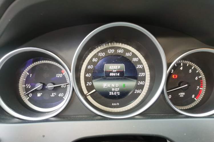 Used Mercedes-Benz C-Class 2013 C 180 Classic Grand Edition Instrument Cluster