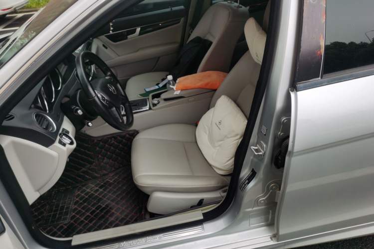Used Mercedes-Benz C-Class 2013 C 180 Classic Grand Edition Left Front Seat