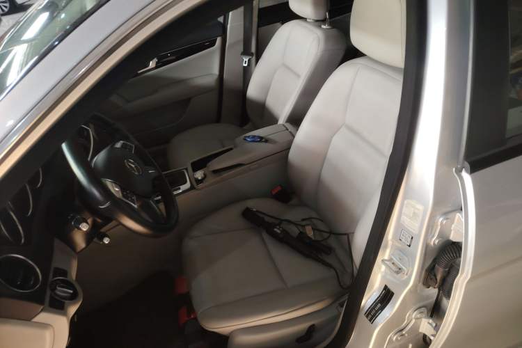 Used Mercedes-Benz C-Class 2013 C 180 Classic Grand Edition Left Front Seat