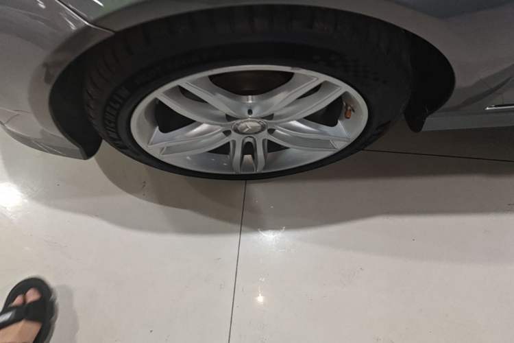 Used Mercedes-Benz C-Class 2013 C 260 Elegant Grand Edition Left Front Wheel Hub