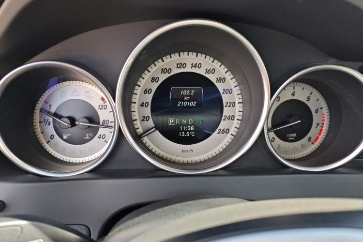 Used Mercedes-Benz C-Class 2013 C 260 CGI Fashion Model Odometer Close Up