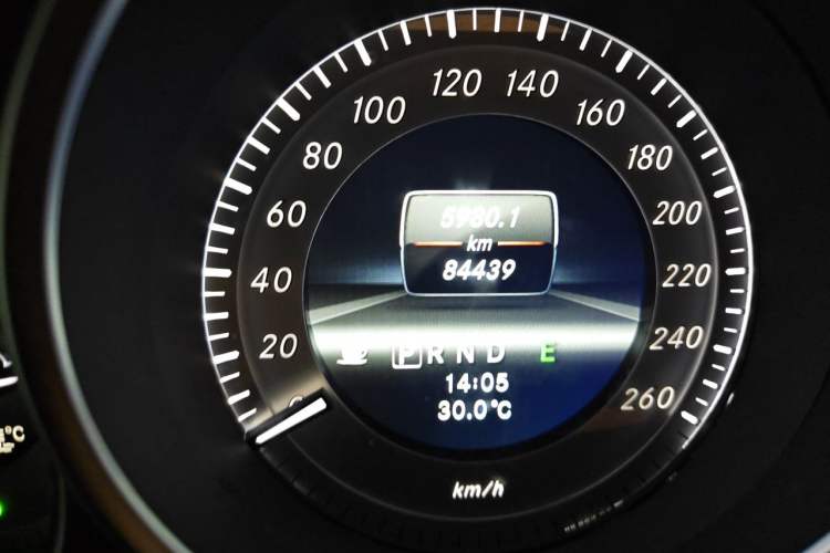 Used Mercedes-Benz C-Class 2013 C 260 Elegant Grand Edition Odometer Close Up