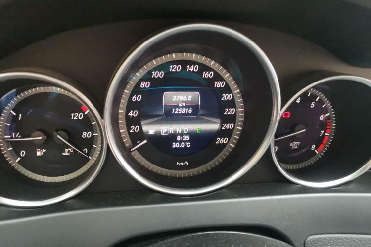 Used Mercedes-Benz C-Class 2013 C 180 CGI Classic Odometer Close Up
