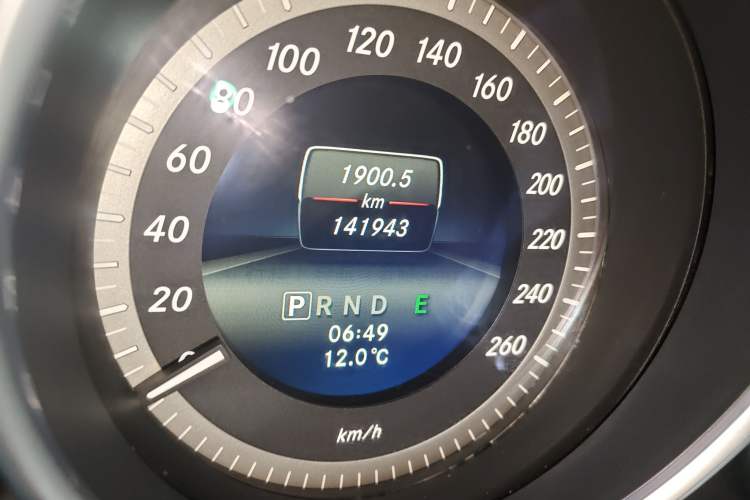 Used Mercedes-Benz C-Class 2013 C 180 Classic Grand Edition Odometer Close Up