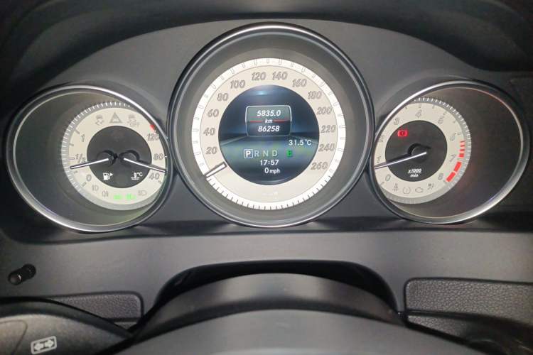 Used Mercedes-Benz C-Class 2013 C 260 Elegant Grand Edition Odometer Close Up