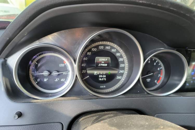 Used Mercedes-Benz C-Class 2013 C 180 CGI Classic Odometer Close Up