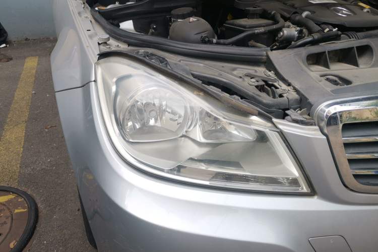 Used Mercedes-Benz C-Class 2013 C 180 CGI Classic Right Front Headlight