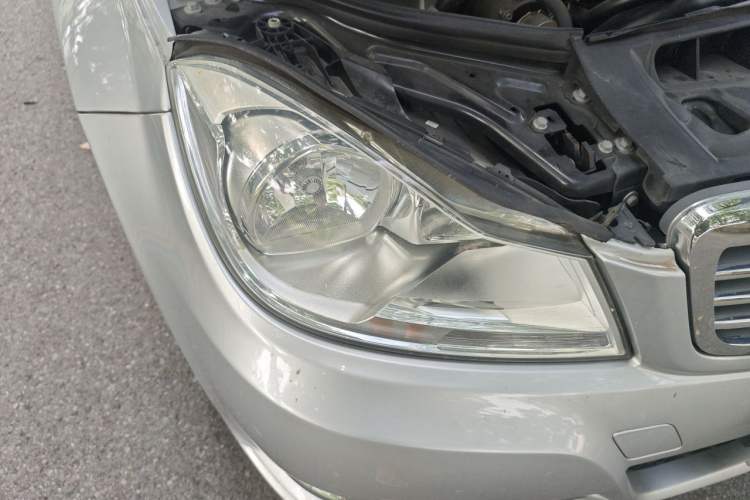 Used Mercedes-Benz C-Class 2013 C 180 CGI Classic Right Front Headlight