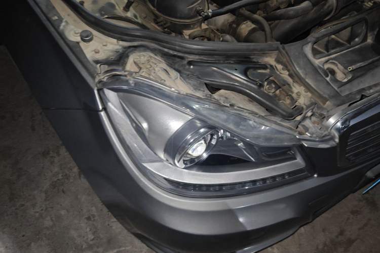 Used Mercedes-Benz C-Class 2013 C 180 CGI Classic Right Front Headlight