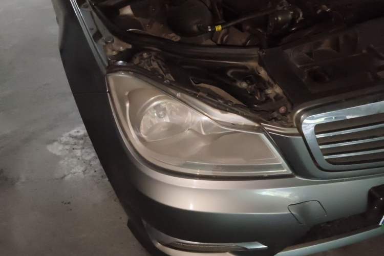 Used Mercedes-Benz C-Class 2013 C 180 CGI Classic Right Front Headlight